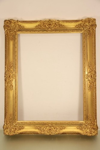 Antica cornice dorata sfarzo